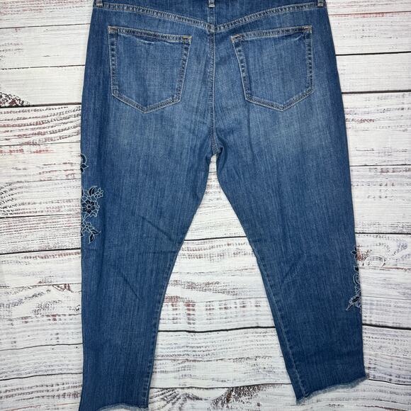 Loft Ann Taylor Embroidered Boyfriend Jeans 29/8 - Picture 3 of 4
